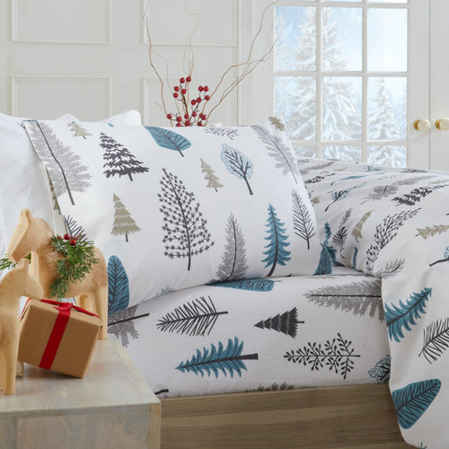 Ultra-soft 100% Turkish cotton flannel sheet set featuring cozy winter-inspired patterns. Warm, breathable, and designed for year-round comfort, with a fully elasticized fitted sheet for a secure fit.